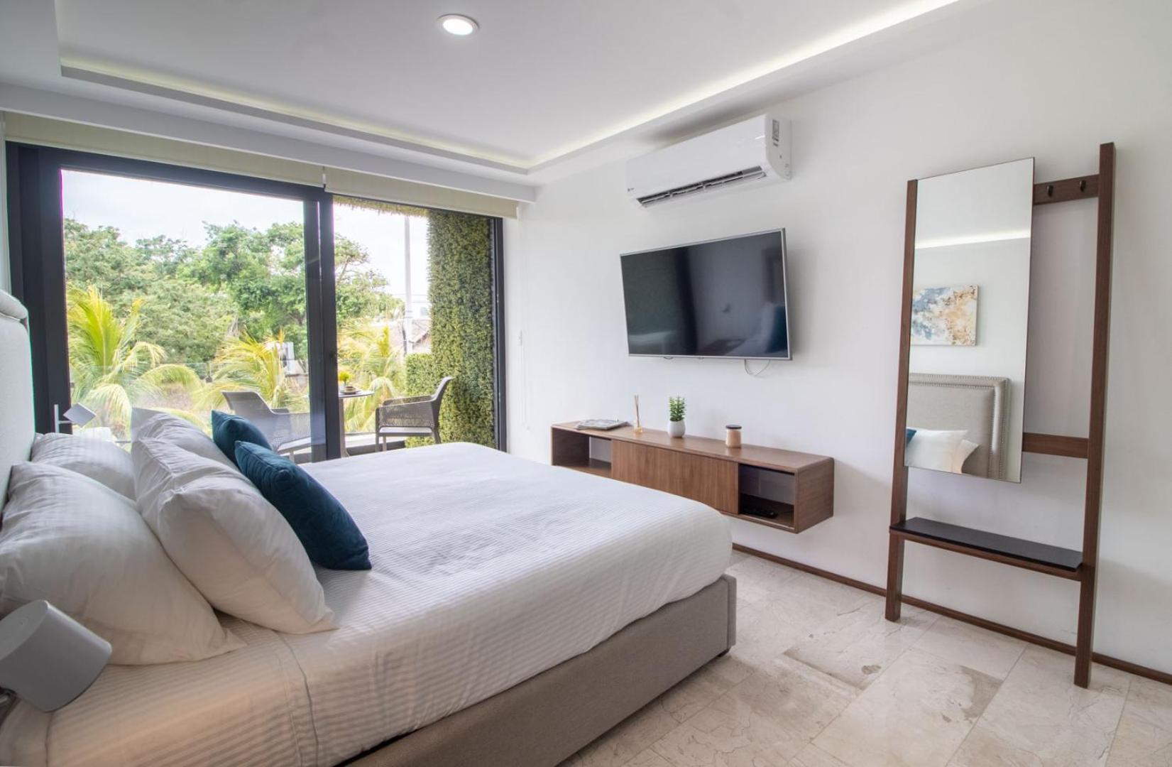 One Paralia Playa del Carmen Room photo