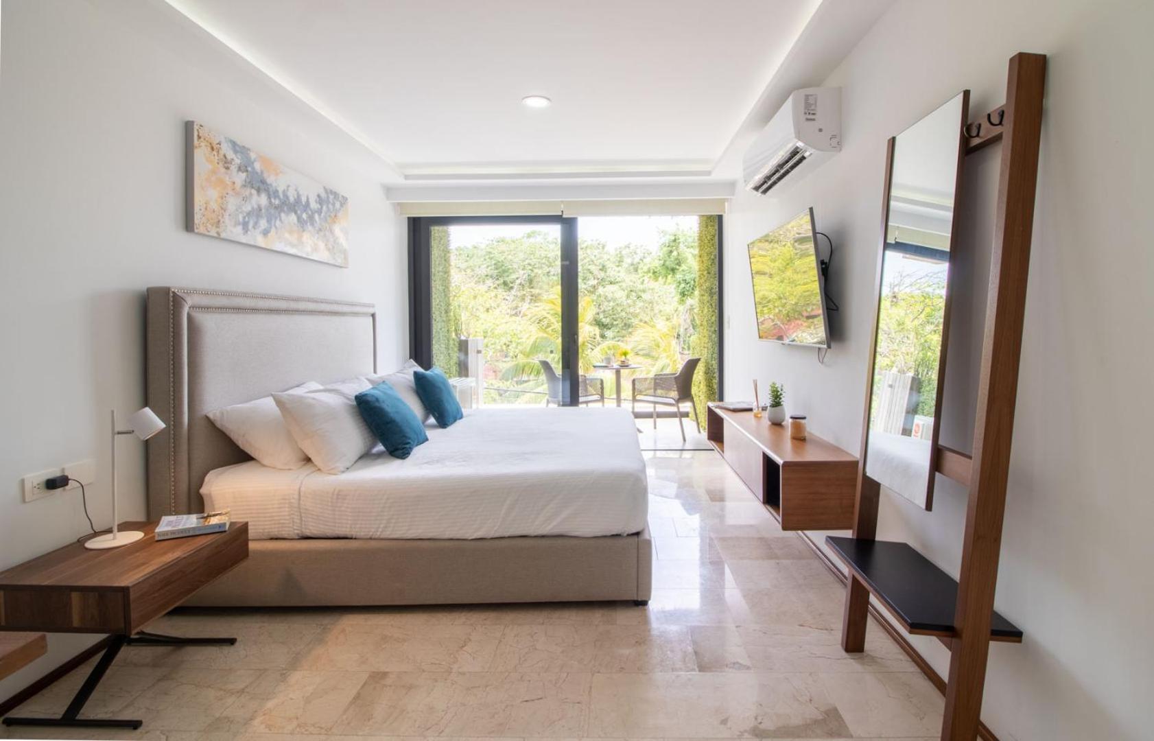 One Paralia Playa del Carmen Room photo