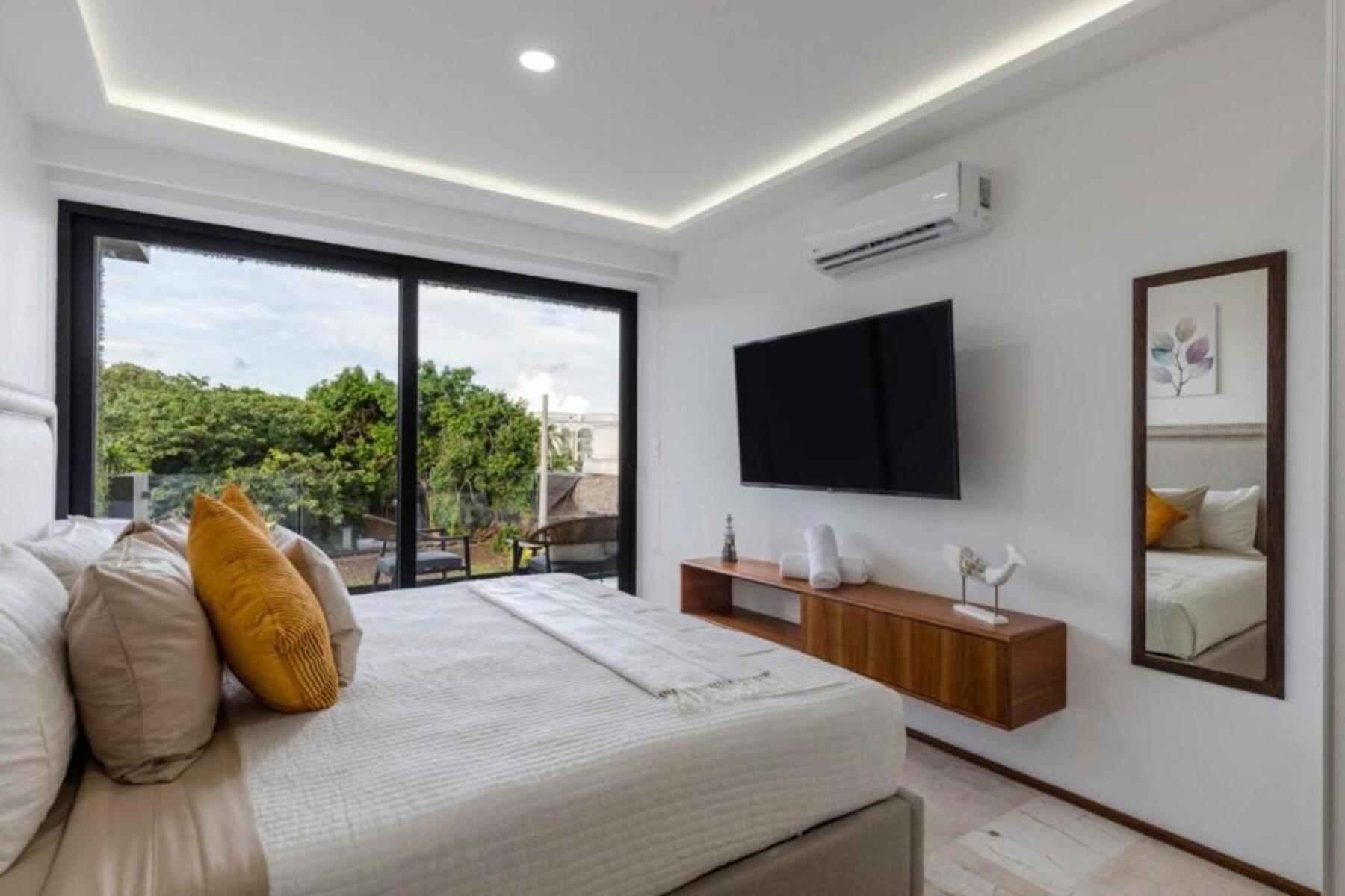One Paralia Playa del Carmen Exterior photo